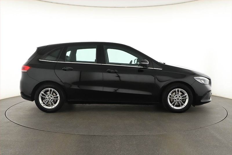 Mercedes-Benz Třídy B (2019) B 180 d, Automat, Serv.kniha - fotka 6 z 20