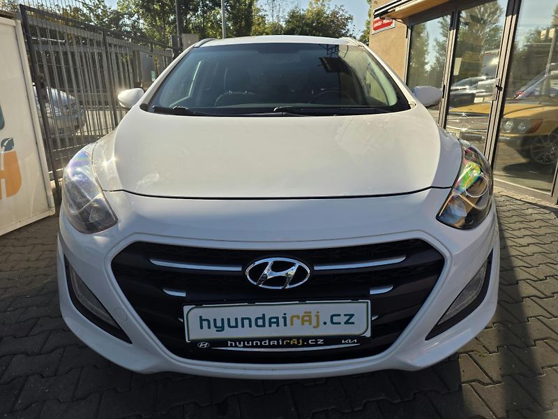 Hyundai i30 1.6-DPH-PĚKNÝ STAV-AUT.KLIMA - fotka 10 z 15
