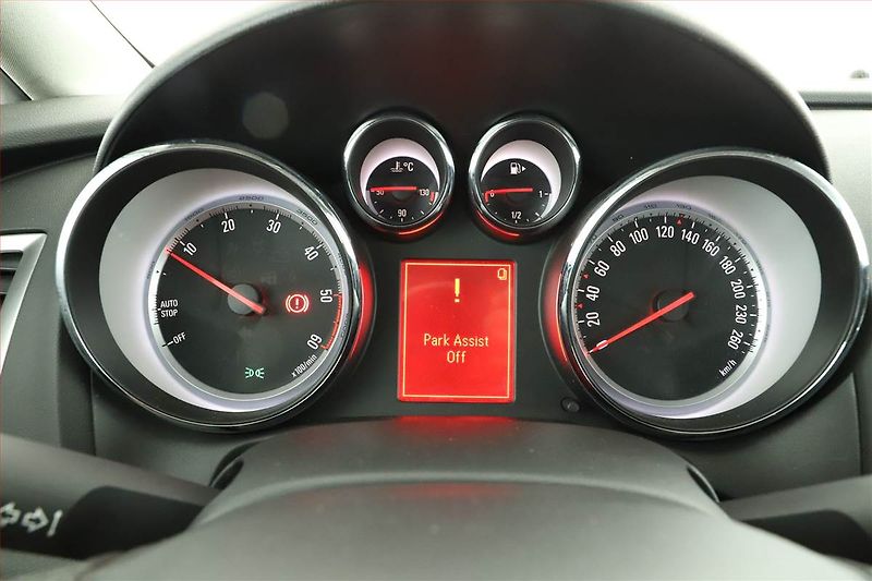 Opel Astra (2014) 1.6 CDTI, Tempomat - fotka 8 z 14