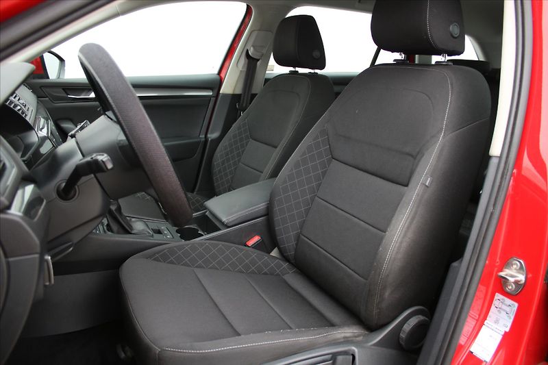 Škoda Superb 1.4 TSI 110kW 1.MAJITEL ČR - fotka 10 z 21