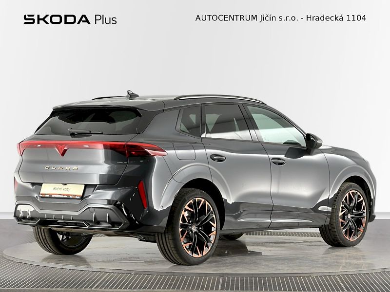 Cupra Terramar (2025) VZ 2.0 TSI 195kW 4x4 DSG - fotka 2 z 37