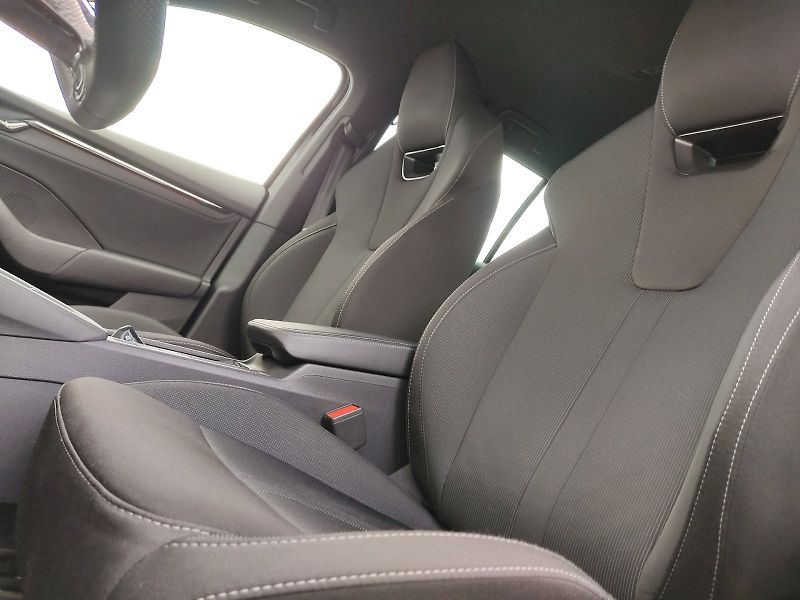 Škoda Octavia (2023) combi SportLine 2,0 tdi 110 Kw - fotka 24 z 38