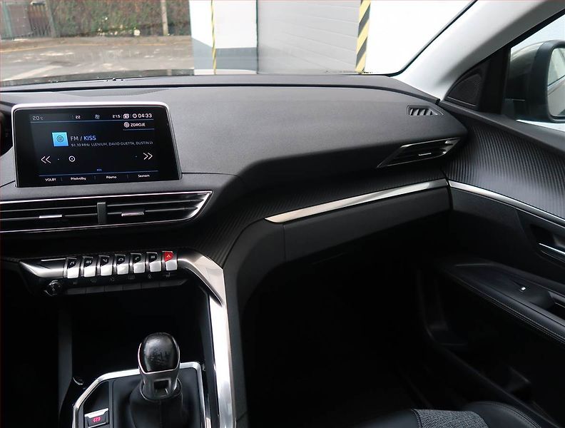 Peugeot 3008 (2020) Allure Pack 1.5 BlueHDi - fotka 8 z 21