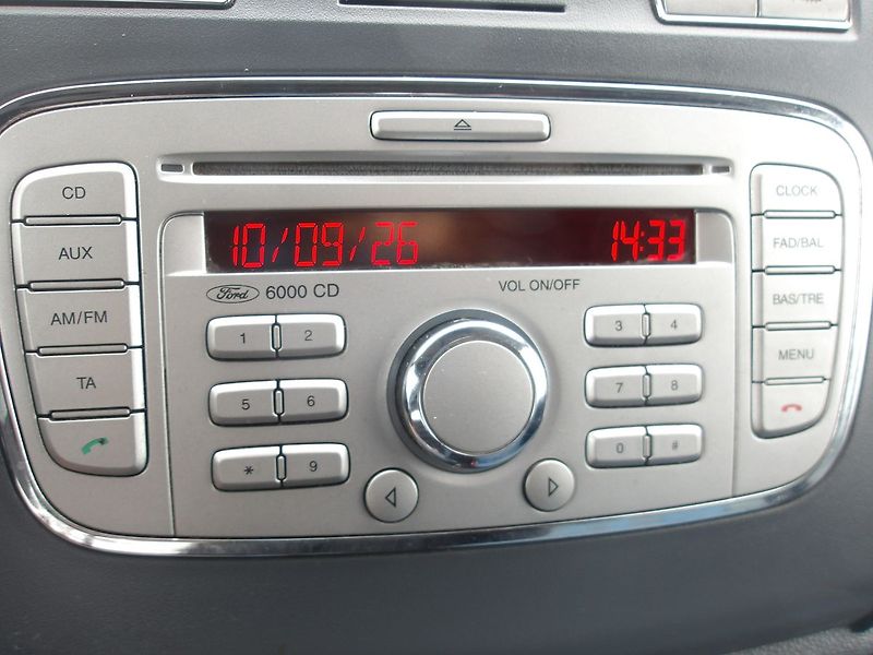 Ford Tourneo Connect 1,8TDCi L1H2 ČR NAJ.179000km ! - fotka 27 z 33