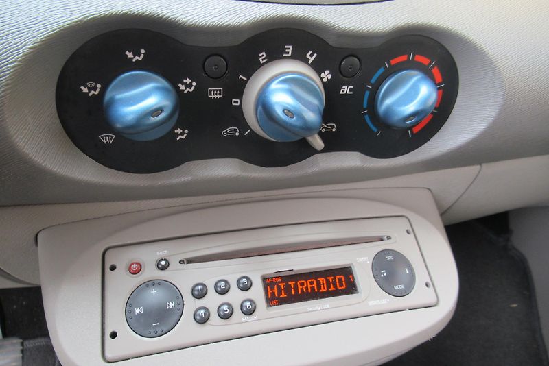 Renault Twingo 1.1i KLIMA SADA KOL - fotka 12 z 18