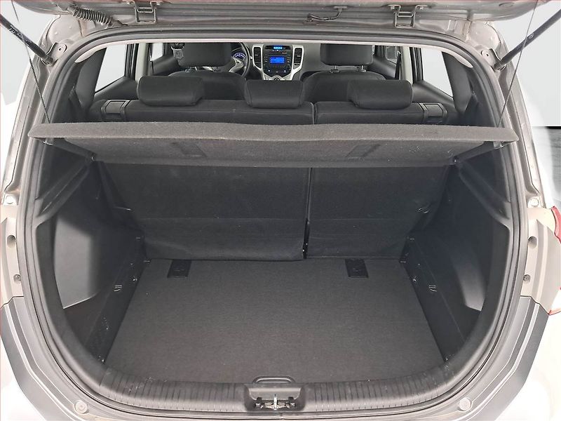 Hyundai ix20 (2013) 1.4 CVVT, ČR,1.maj - fotka 14 z 17