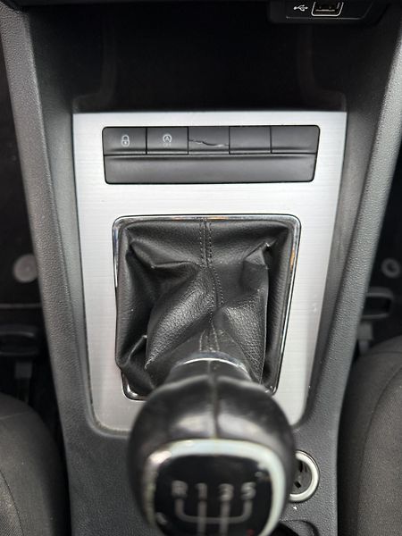 Škoda Octavia 1.6 TDI 85 kW - fotka 14 z 18