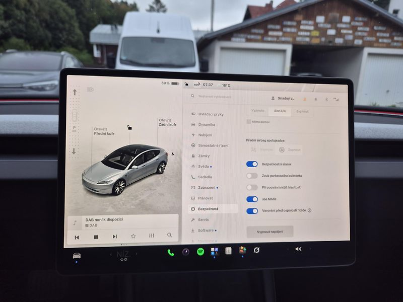 Tesla Model 3 LONG RANGE DUAL MOTOR SOH 93,5 - fotka 27 z 48