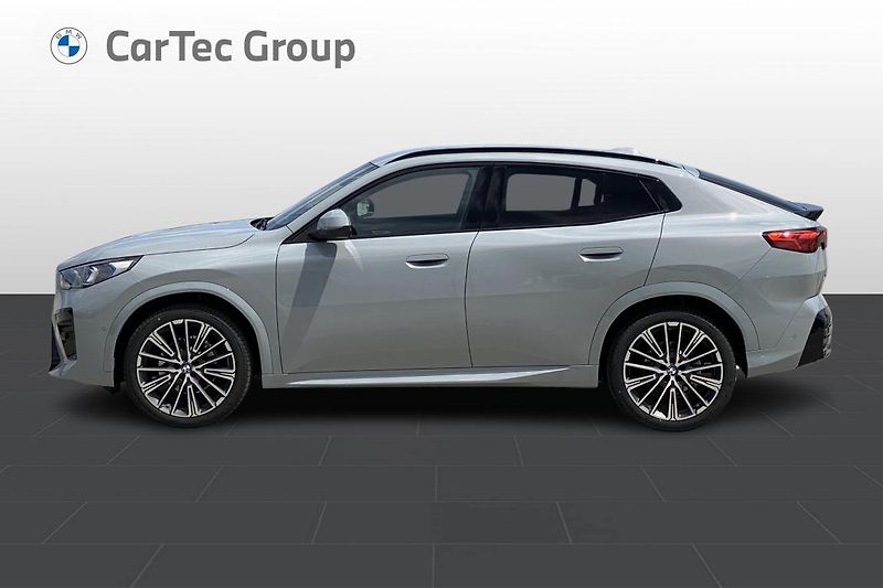 BMW X2 sDrive18d - fotka 4 z 7
