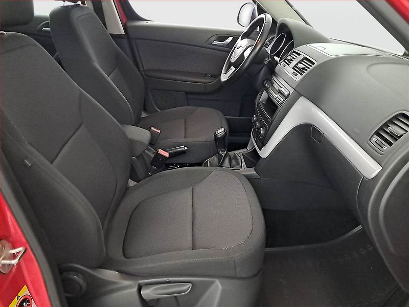 Škoda Yeti (2010) Ambition 2.0 TDI, 4X4, ČR - fotka 9 z 15