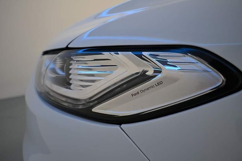 Ford Mondeo (2021) 2.0 ST-LINE 140 KW LED ACC 8AT - fotka 28 z 38