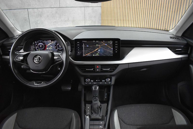 Škoda Kamiq 1.5TSI DSG*STYLE*ACC*KAMERA*ČR - fotka 7 z 42