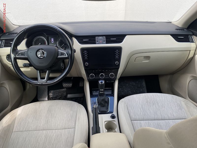 Škoda Octavia (2017) 1.8 TSi, ČR, Style, DSG, LED - fotka 8 z 17
