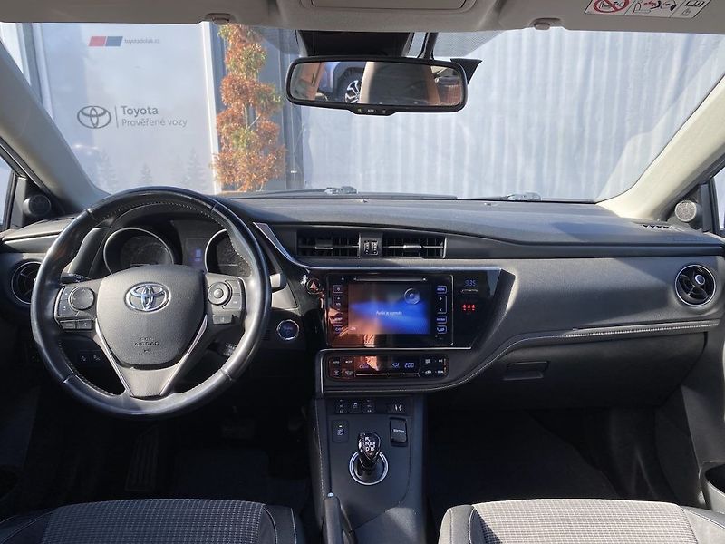 Toyota Auris 1.8HSD, ČR, Executive, záruka - fotka 10 z 20