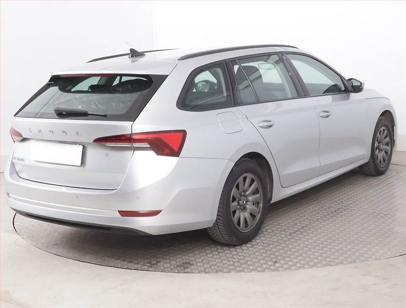 Škoda Octavia (2022) Ambition 2.0 TDI, ČR,1.maj - fotka 5 z 15