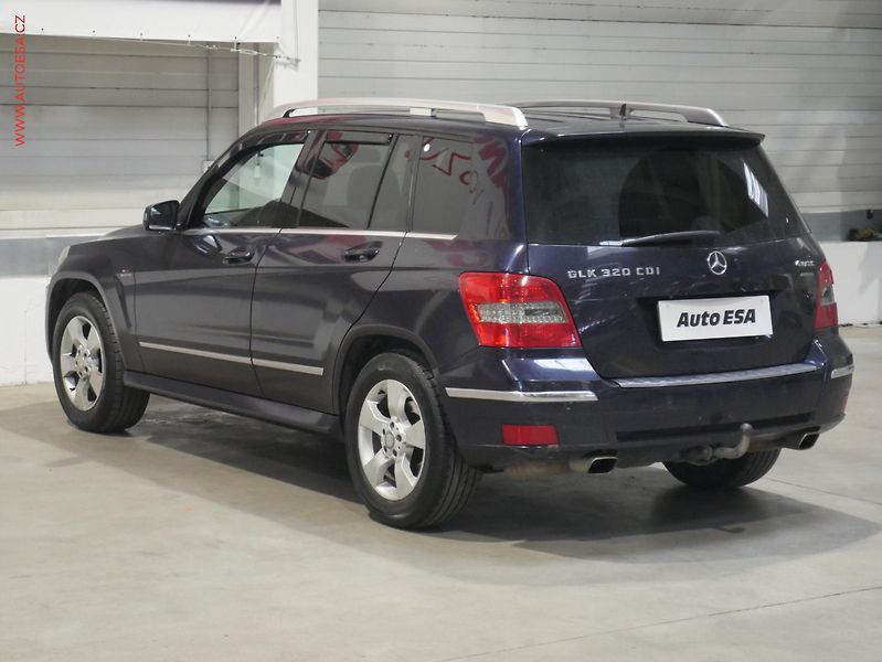 Mercedes-Benz GLK (2009) 3.0 CDi 4Matic, AT, xenon - fotka 6 z 19