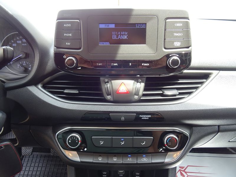 Hyundai i30 (2020) 1.4i,73kW,1majČR,S.kni,klima - fotka 14 z 22