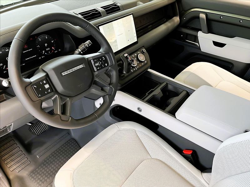 Land Rover Defender (2026) 110 D250 X-DYNAMIC SE - fotka 10 z 26