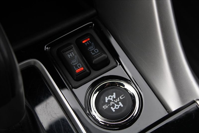 Mitsubishi Eclipse Cross 1,5 T  AUTOMAT,4x4,INSTYLE - fotka 19 z 42