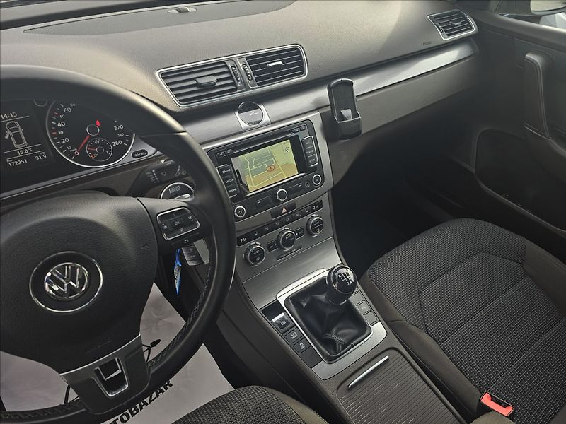 Volkswagen Passat B VII 1,4 TSi Comfortline - fotka 13 z 45