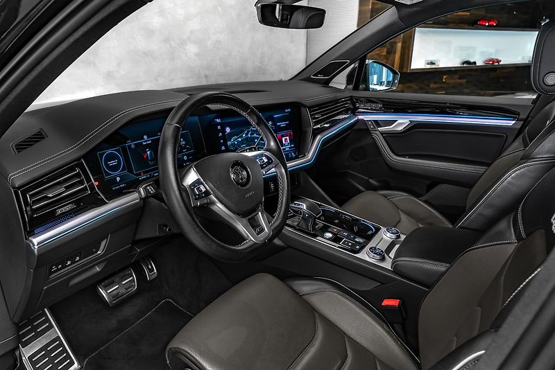 Volkswagen Touareg 210kW Rline Vzduch Masáže HuD - fotka 12 z 24