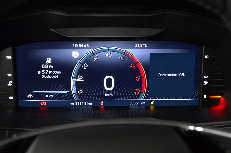 Škoda Superb (2022) 2.0TDI 110 Style kombi - fotka 15 z 23