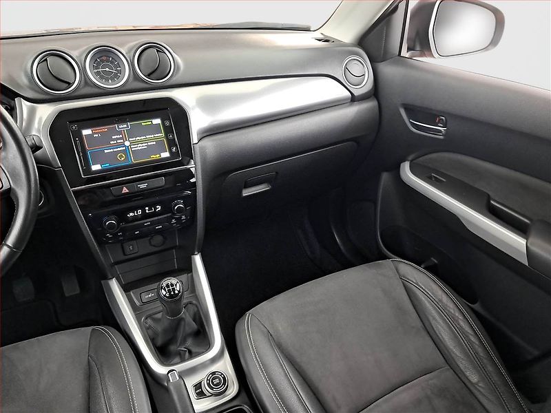 Suzuki Vitara (2015) 1.6 VVT, 4X4, ČR,1.maj - fotka 8 z 21