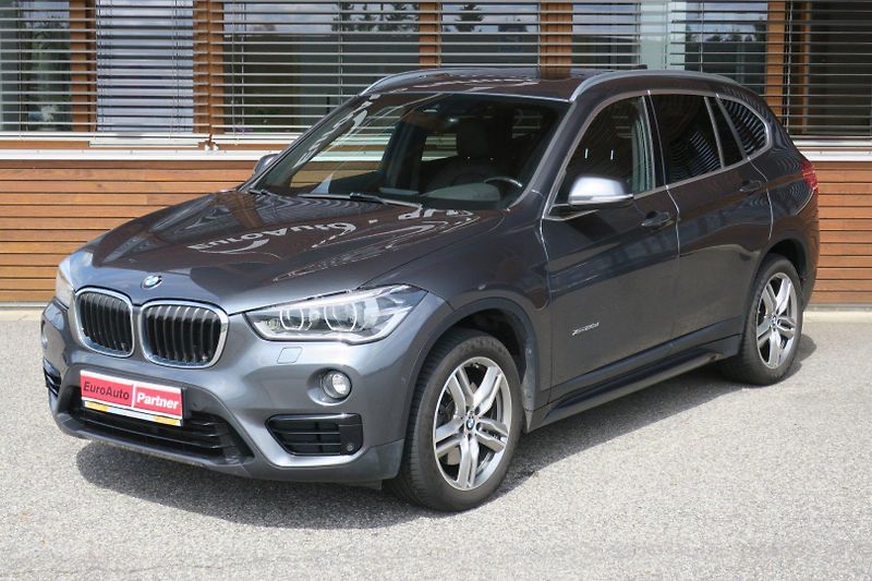 BMW X1 (2017) 2.0 xDrive25d SPORT LINE - fotka 2 z 48
