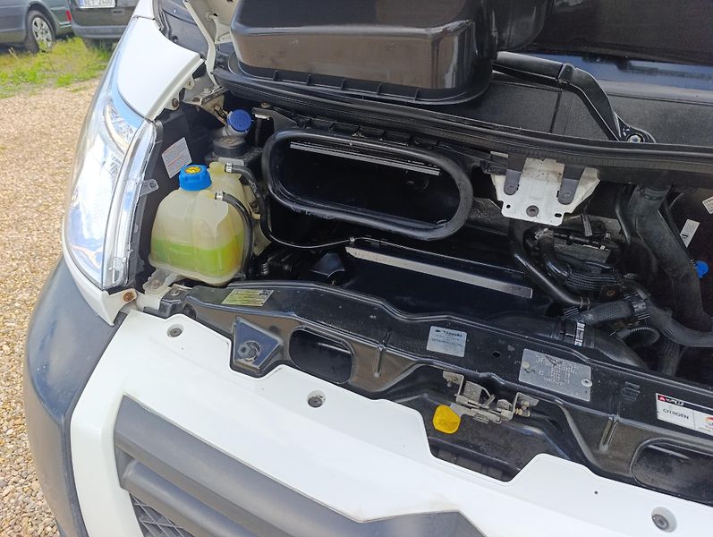 Citroën Jumper (2013) 2.2 HDi 6míst tažné - fotka 15 z 15