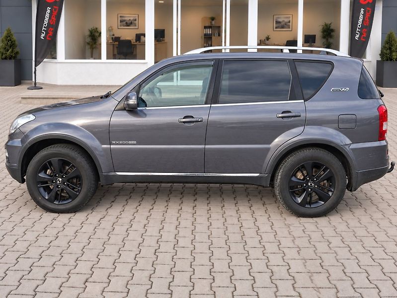 SsangYong Rexton (2015) RX200E-XDI 114kW 6MAN -TAŽ.ZAŘ - fotka 5 z 33