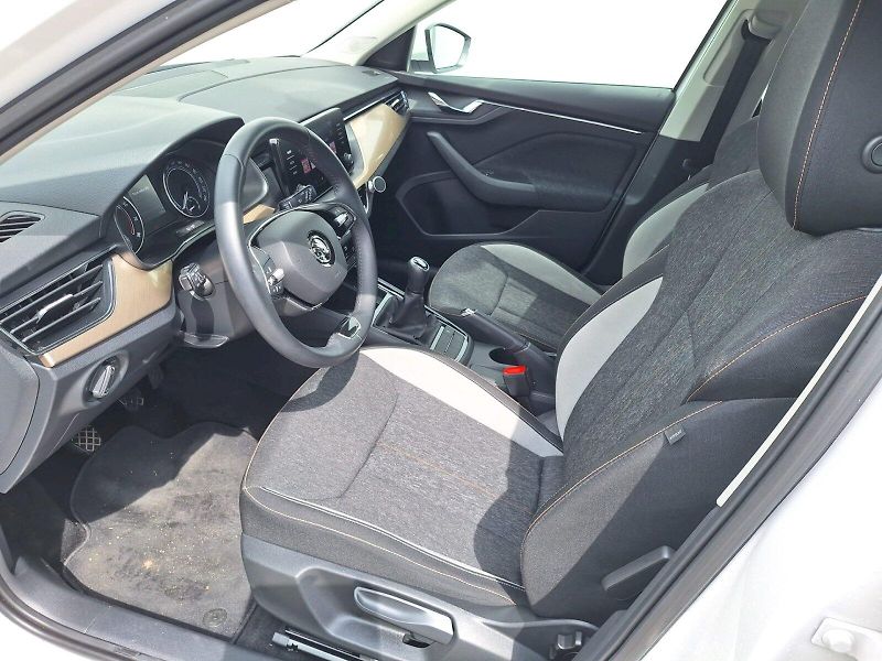 Škoda Kamiq (2023) 1.0 TSI / 81 kW / 6MP / Style - fotka 17 z 34