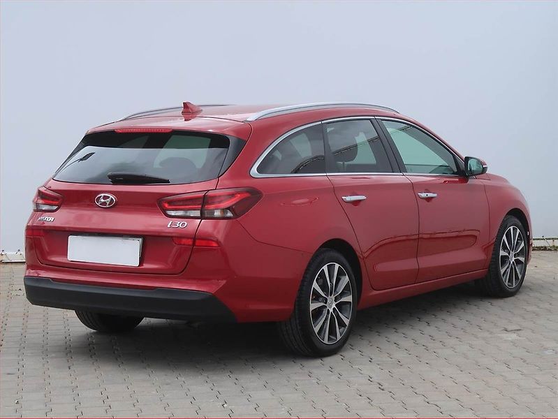 Hyundai i30 (2017) 1.6 CRDi, Automat, Serv.kniha - fotka 5 z 19