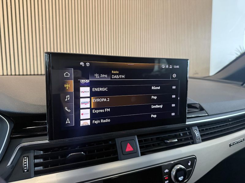 Audi A4 Avant 40 TDI Quattro Comp+ Matrix CZ - fotka 34 z 38
