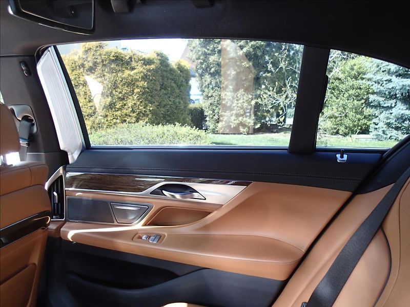 BMW Řada 7 3,0 740Ld ,XDRIVE - fotka 57 z 59