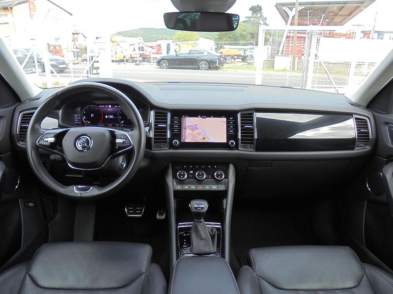 Škoda Kodiaq (2023) 2.0 TDI NAVI 4x4 DSG L&K ČR - fotka 9 z 14