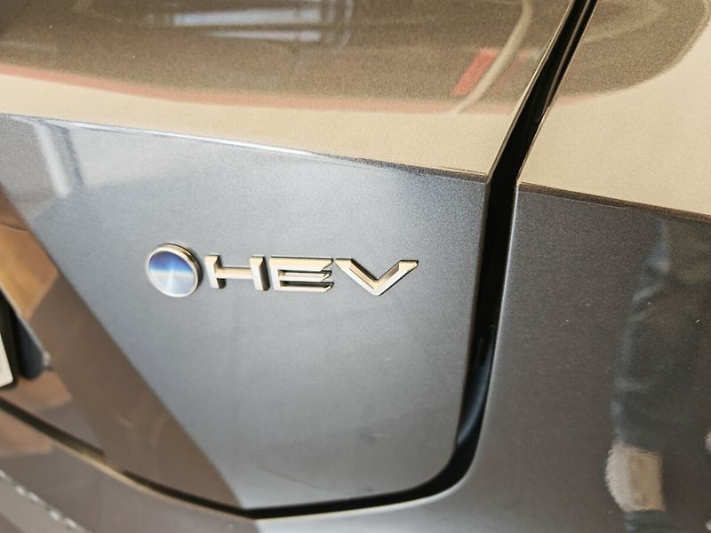 Toyota C-HR 2.0 Hybrid 4x2 Executive - fotka 10 z 48