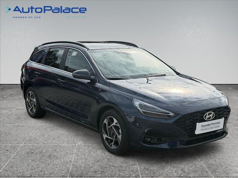 Hyundai i30 1,6 TGDI STYLE AT 1.MAJITEL - fotka 3 z 15