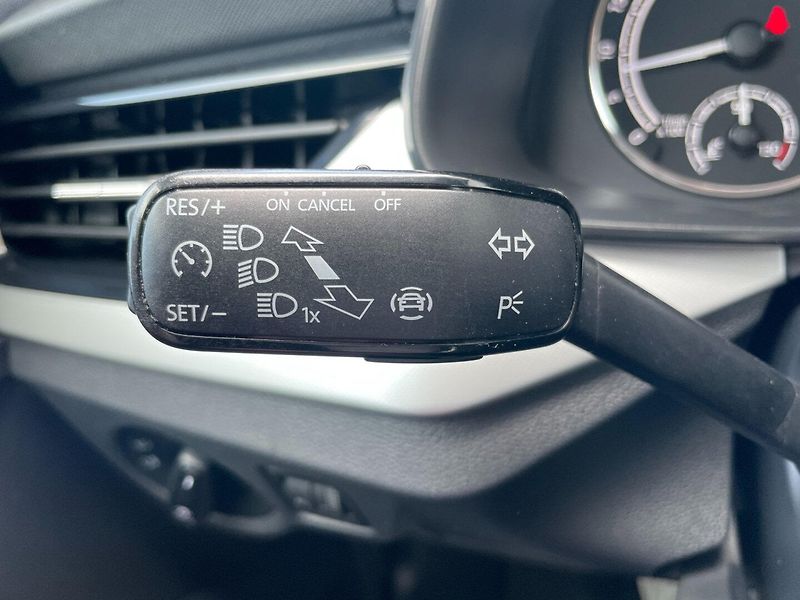 Škoda Scala (2020) 1.6TDi ČR! 1.maj.! Car Play - fotka 25 z 34