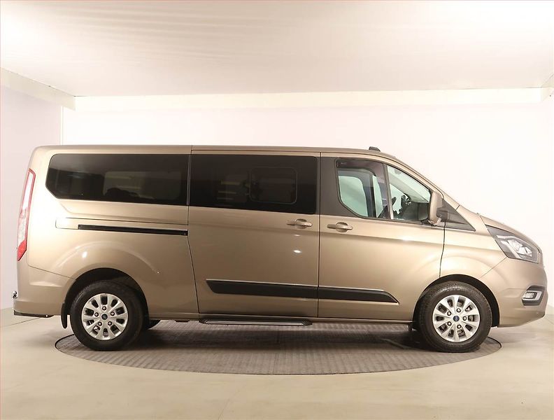 Ford Tourneo Custom (2021) Trend 2.0 EcoBlue mHEV, 1Maj - fotka 6 z 20