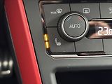 Volkswagen Polo 2,0 TSi 147kW MANUÁL GTI Beats - náhled 30