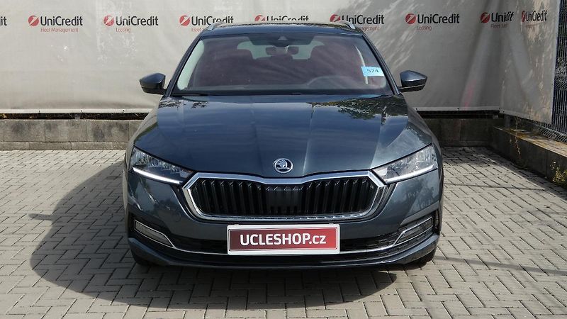 Škoda Octavia 2,0 TDI Style 110 kW - fotka 2 z 23
