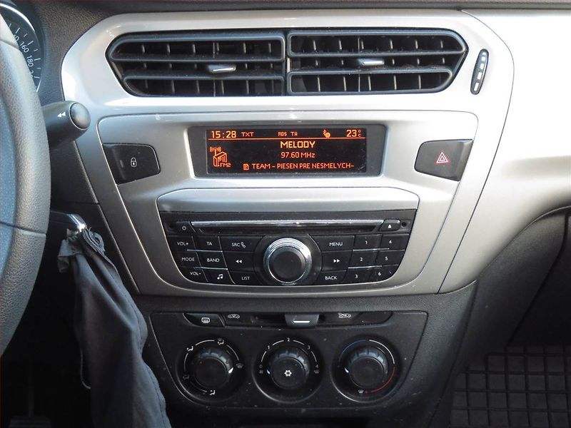 Citroën C-Elysée (2017) 1.2 PureTech, Tempomat - fotka 11 z 13