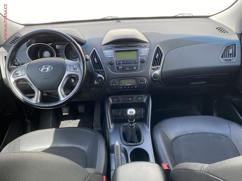 Hyundai ix35 (2014) 1.6 GDi, +kola - fotka 8 z 17