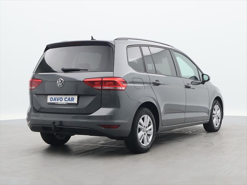 Volkswagen Touran 2,0 TDI DSG Parorama Navi - fotka 7 z 28