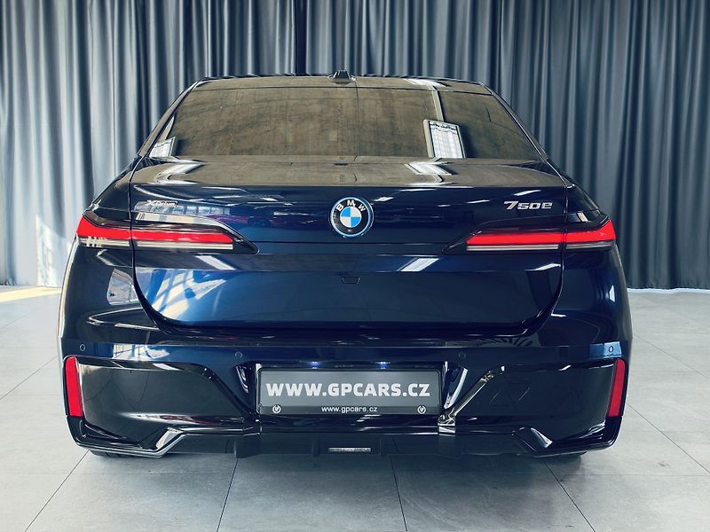 BMW Řada 7 (2023) 750e*ZÁRUKA*TV*MAX.VÝBAVA - fotka 7 z 46