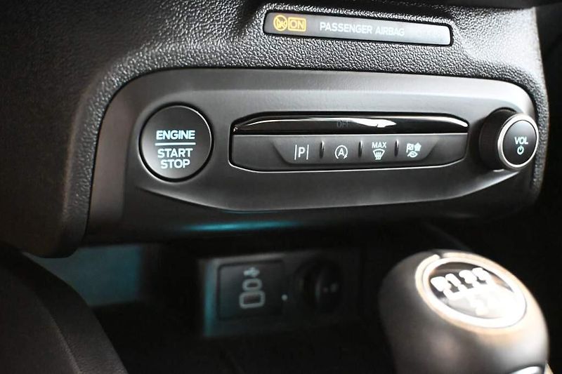 Ford Focus (2022) 1.5 ACTIVE LED Kamera ECOBLUE - fotka 26 z 33