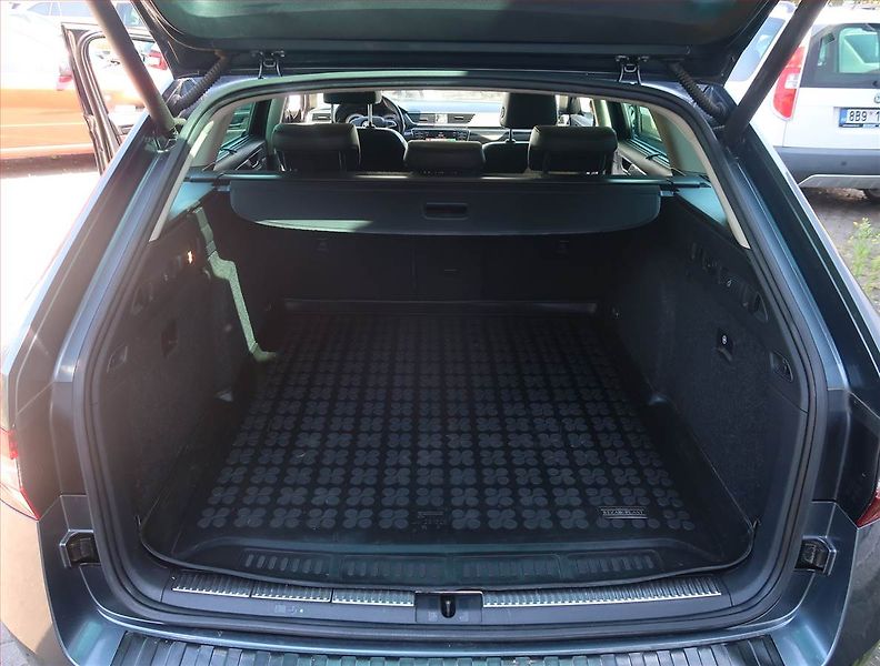 Škoda Superb (2016) Laurin&Klement 2.0 TDI, 4X4 - fotka 14 z 26