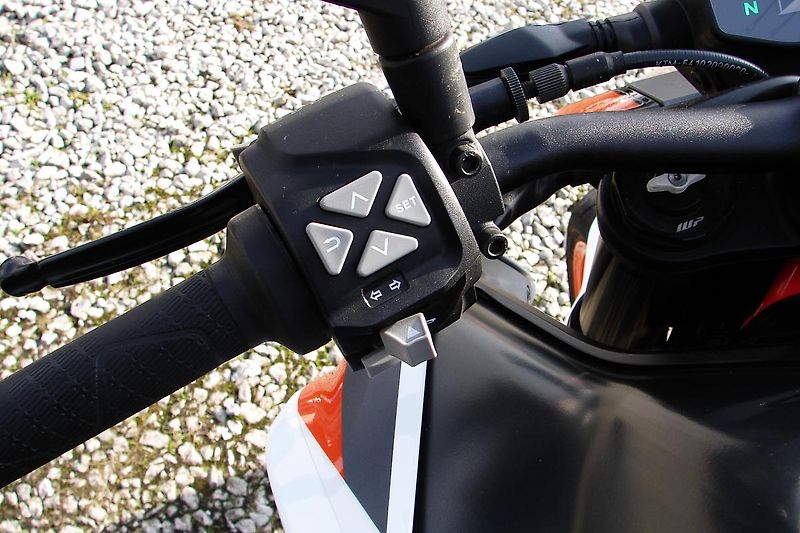 KTM 890 Duke R 121PS ČR 1. maj. - ZADÁNO! - fotka 27 z 34