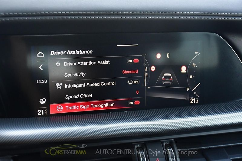 Alfa Romeo Stelvio 2.0 Turbo 16V 206kW Veloce AT8 - fotka 33 z 45