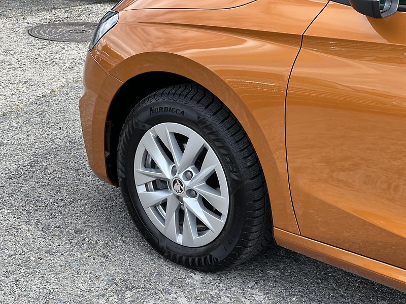 Škoda Fabia Ambition+ 1.0TSi 70kw PŮVOD ČR - fotka 41 z 44